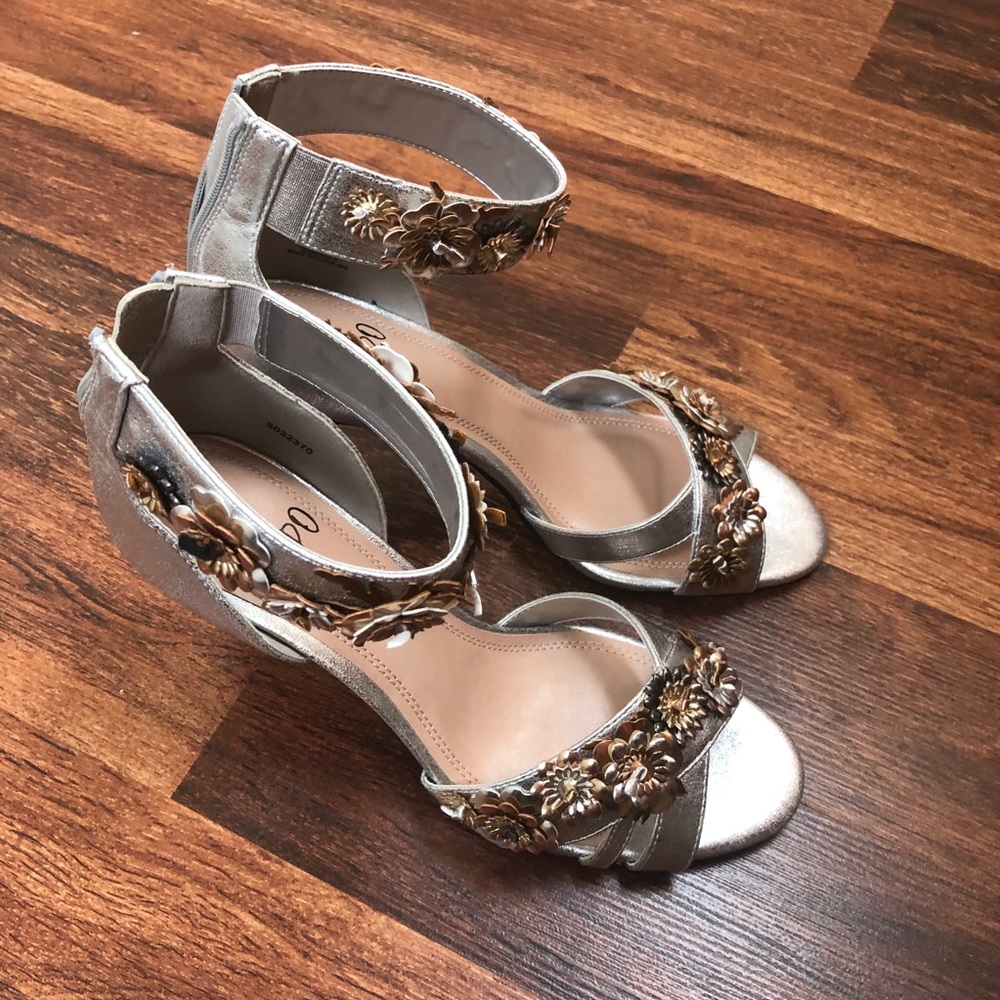 Impo heels size 8